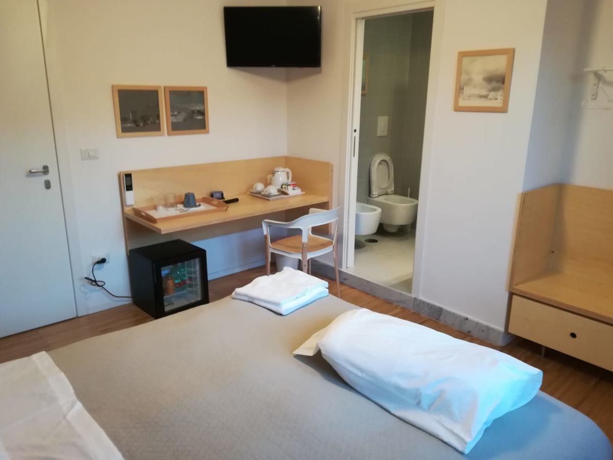 Bed and Breakfast Le Stanze Di Piazza Dei Martiri Neapol Zewnętrze zdjęcie